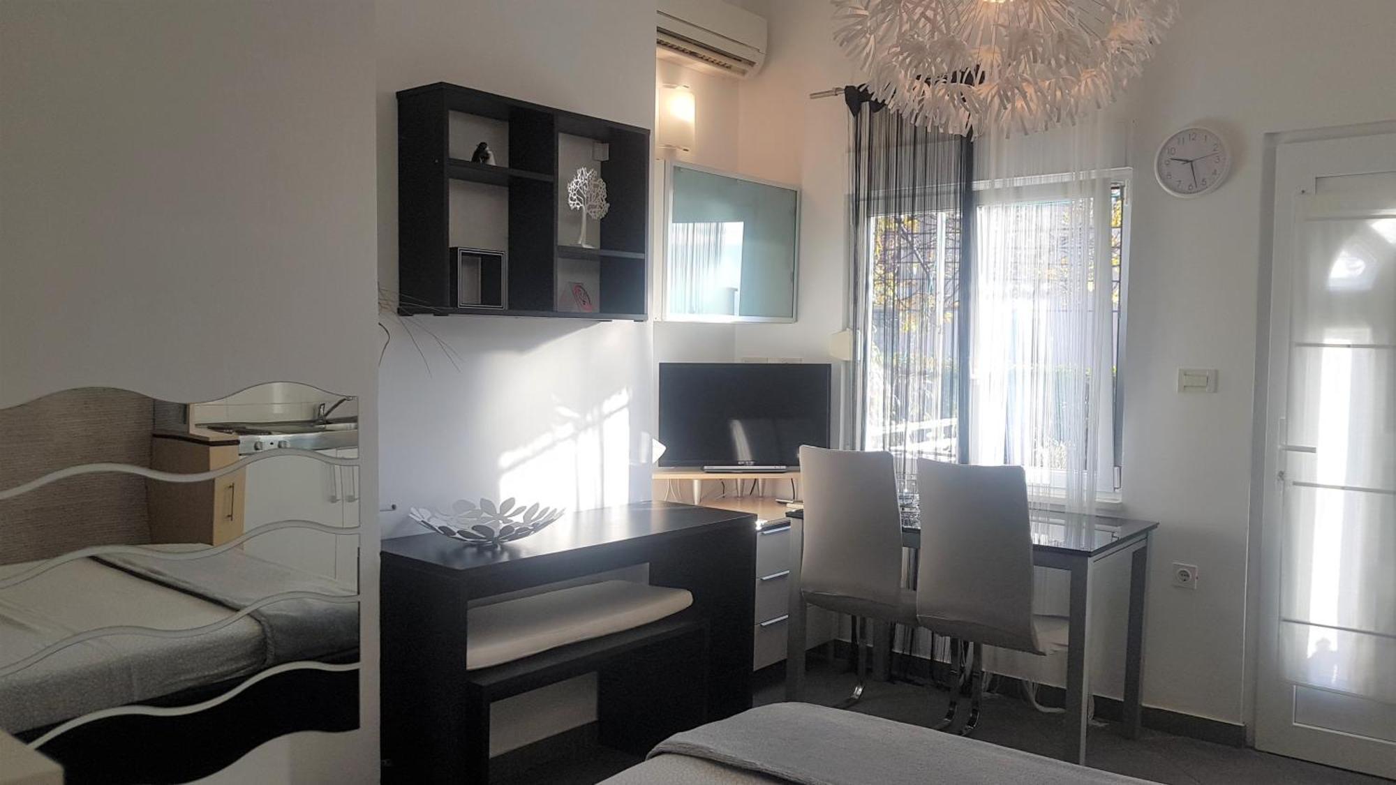 Family Friendly Apartments With A Swimming Pool Lovran, Opatija - 14178 Экстерьер фото
