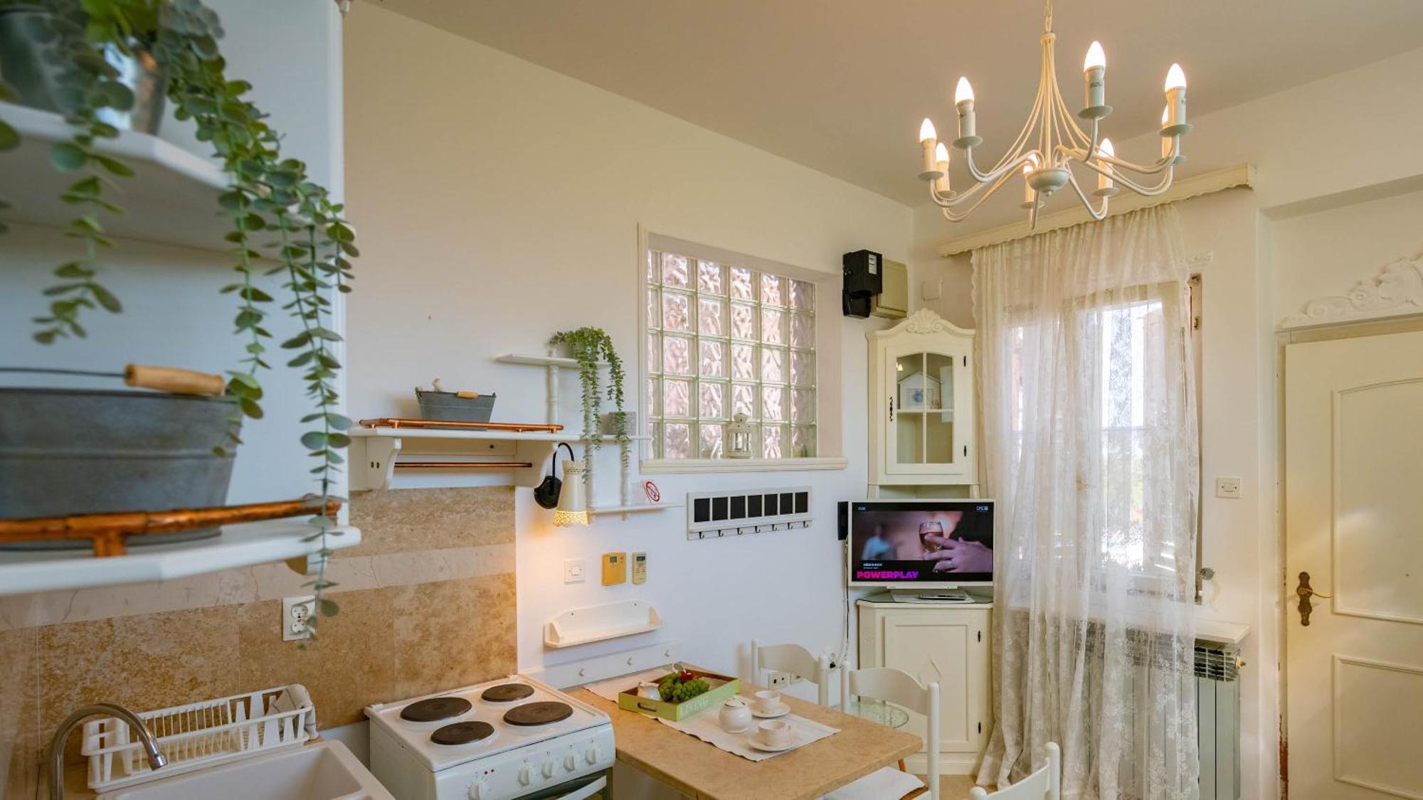 Family Friendly Apartments With A Swimming Pool Lovran, Opatija - 14178 Номер фото